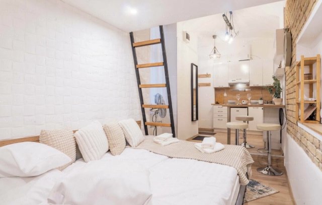 Eladó téglalakás, Budapesten, VI. kerületben, Andrássy úton