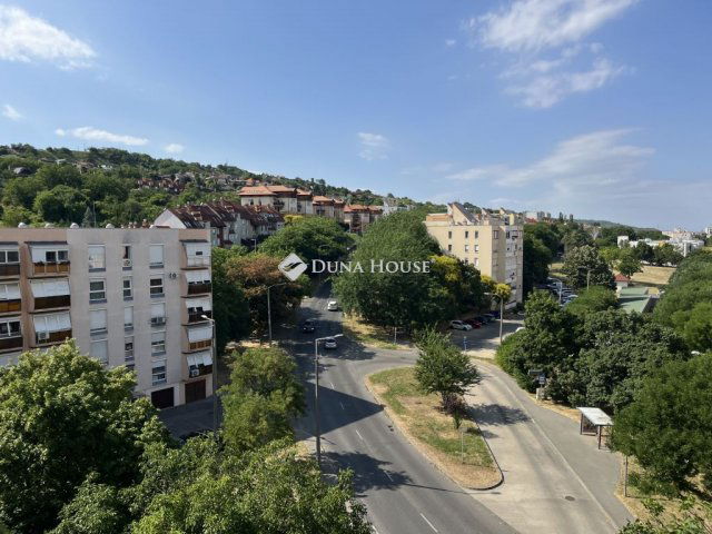 Eladó panellakás, Szekszárdon 29.99 M Ft, 2 szobás