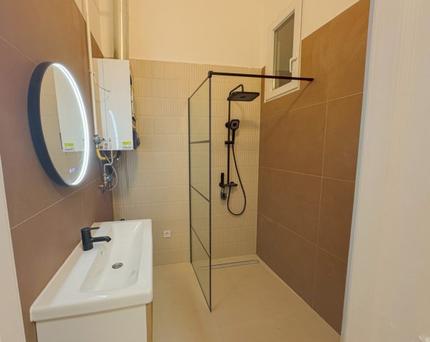 Eladó téglalakás, Budapesten, VII. kerületben 99.9 M Ft