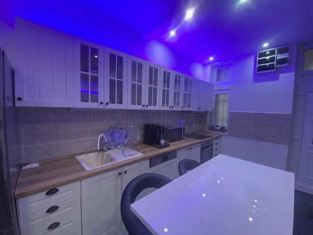 Eladó téglalakás, Nagykanizsán 64.5 M Ft, 1 szobás