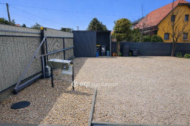 Eladó családi ház, Érden 79.9 M Ft, 1+1 szobás