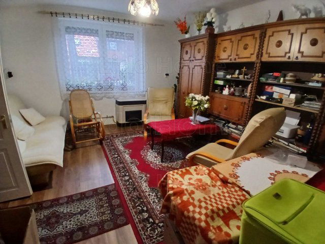 Eladó családi ház, Győrött 71.9 M Ft, 4 szobás