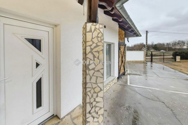 Eladó családi ház, Kecskeméten 119.8 M Ft, 5 szobás