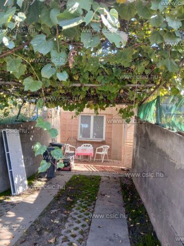 Eladó családi ház, Budakeszin 49.45 M Ft, 1 szobás