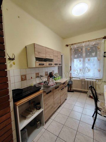 Eladó téglalakás, Dunaújvárosban 26.7 M Ft, 1 szobás