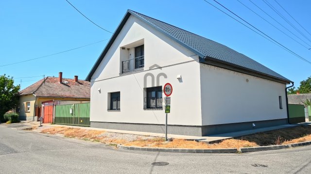 Eladó családi ház, Foktőn 62.5 M Ft, 4 szobás