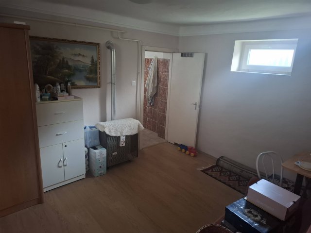 Eladó családi ház, Békésen 23.9 M Ft, 3 szobás