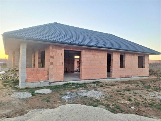 Eladó családi ház, Szombathelyen 80.75 M Ft, 4 szobás