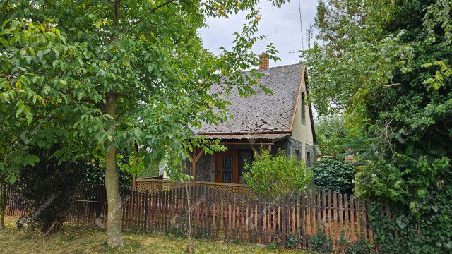 Eladó nyaraló, Rumon 15.5 M Ft, 2 szobás / költözzbe.hu