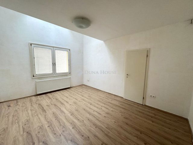 Eladó téglalakás, Budapesten, VII. kerületben 95.9 M Ft