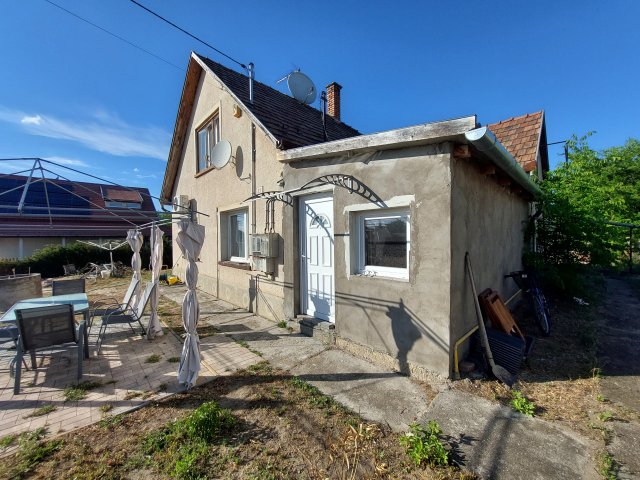 Eladó családi ház, Szigethalmon 71.9 M Ft, 3 szobás