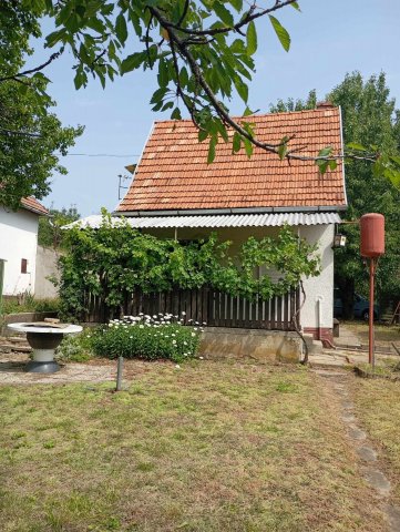 Eladó mezogazdasagi ingatlan, Szekszárdon 7.9 M Ft