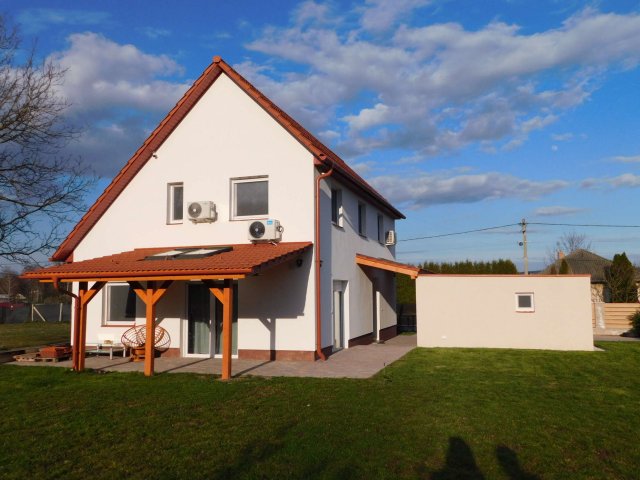 Eladó családi ház, Kehidakustányban 110 M Ft, 5 szobás