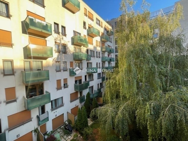 Eladó téglalakás, Budapesten, VIII. kerületben 109.9 M Ft