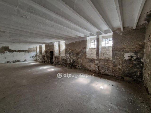 Eladó üzlethelyiség, Szegeden 189 M Ft / költözzbe.hu