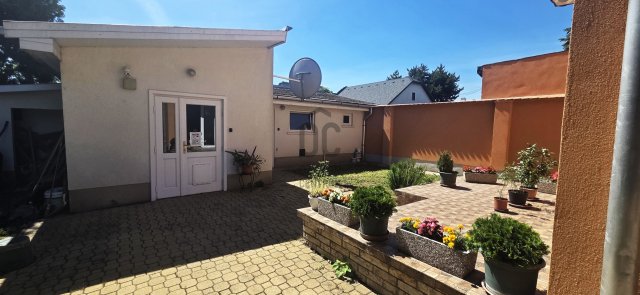 Eladó családi ház, Budapesten, XX. kerületben 139.99 M Ft