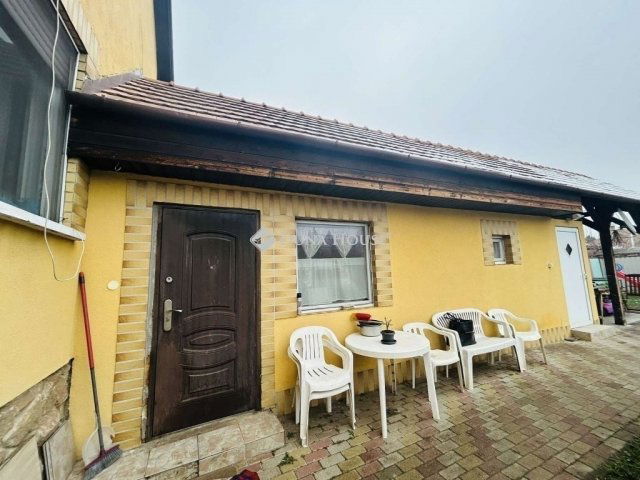 Eladó családi ház, Gyálon 103.5 M Ft, 5 szobás