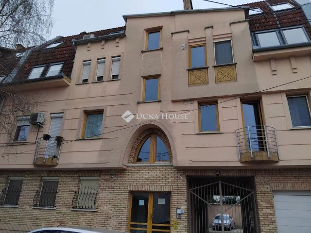 Kiadó téglalakás, albérlet, Kecskeméten 250 E Ft / hó