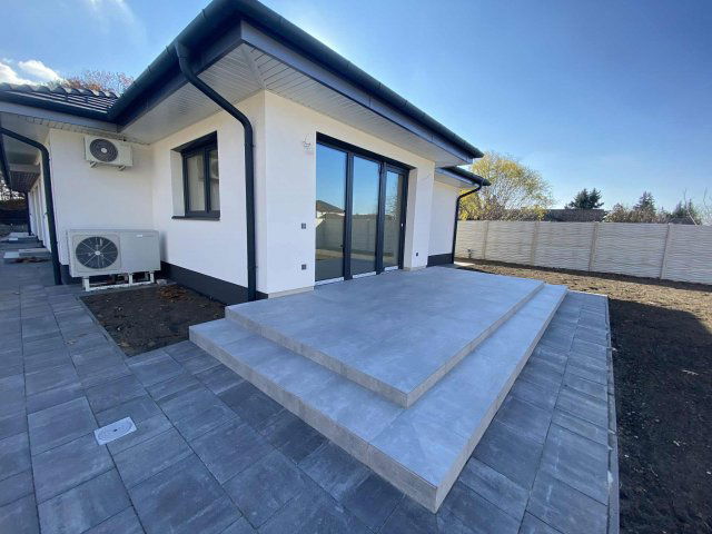 Eladó ikerház, Debrecenben 129 M Ft, 2+2 szobás