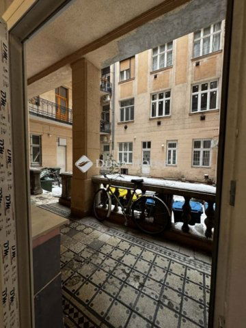 Eladó téglalakás, Budapesten, VII. kerületben 53.6 M Ft