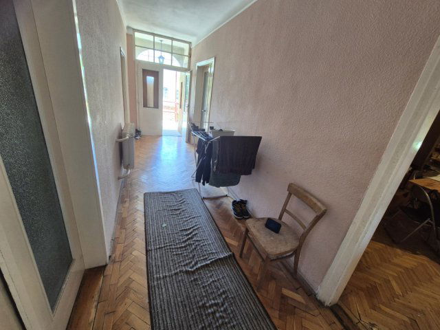 Eladó családi ház, Mogyoródon 64.99 M Ft, 6 szobás