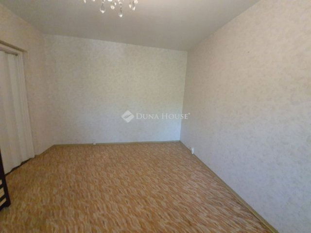 Eladó panellakás, Szegeden 41.59 M Ft, 2 szobás