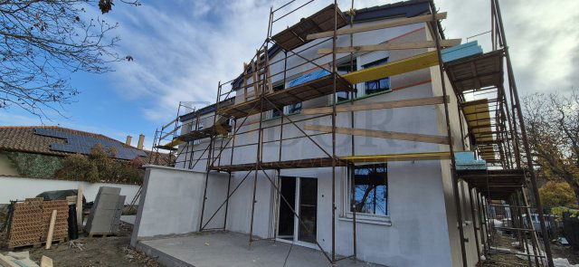 Eladó ikerház, Budapesten, XVIII. kerületben 169 M Ft, 4 szobás