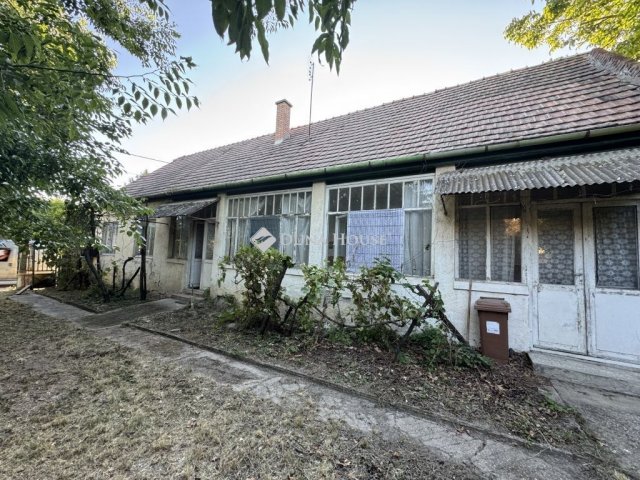 Eladó családi ház, Szigetmonostorban 55 M Ft, 2+1 szobás