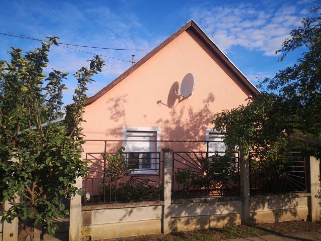 Eladó családi ház, Kétegyházán, Széchenyi utcában 15.9 M Ft