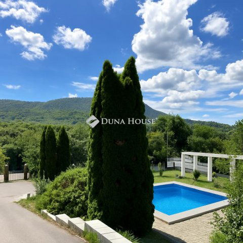 Eladó téglalakás, Budapesten, III. kerületben 169 M Ft, 3 szobás