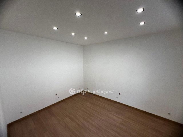 Eladó családi ház, Mezőkövesden 22.9 M Ft, 2 szobás