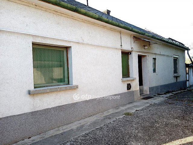 Eladó családi ház, Szentkirályszabadján 35 M Ft, 2 szobás