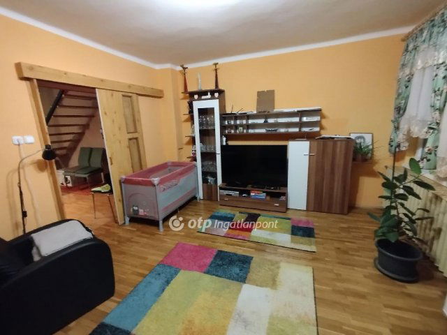 Eladó családi ház, Szigetváron 49.8 M Ft, 4 szobás