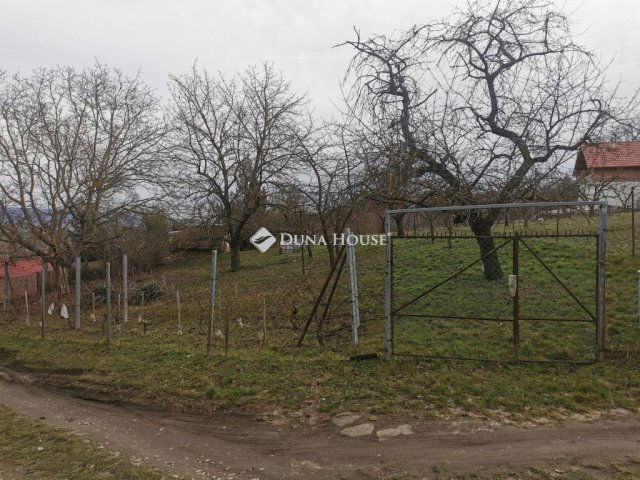 Eladó telek, Tatán 6.7 M Ft / költözzbe.hu