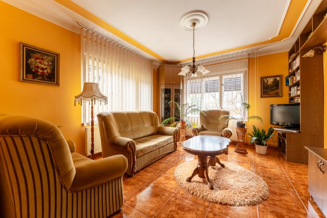 Eladó családi ház, Gárdonyban 109.9 M Ft, 4 szobás