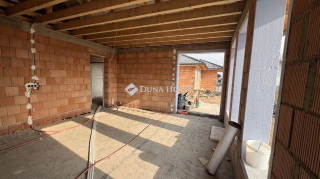 Eladó ikerház, Taksonyon 103.5 M Ft, 4 szobás