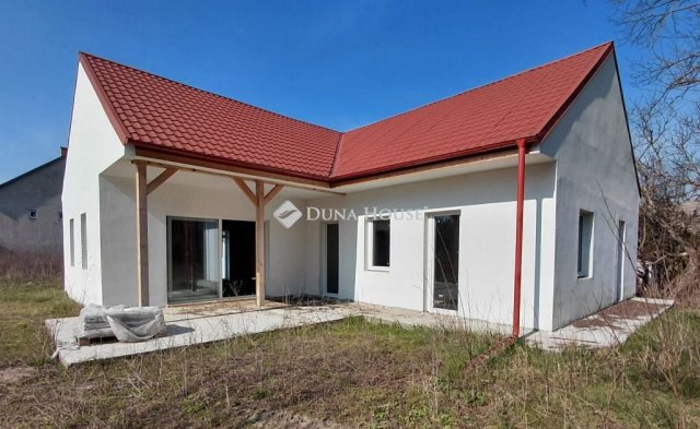 Eladó családi ház, Györkönyön 47 M Ft, 5 szobás