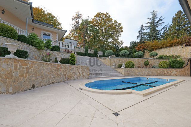 Eladó ikerház, Budapesten, II. kerületben 990 M Ft, 10 szobás