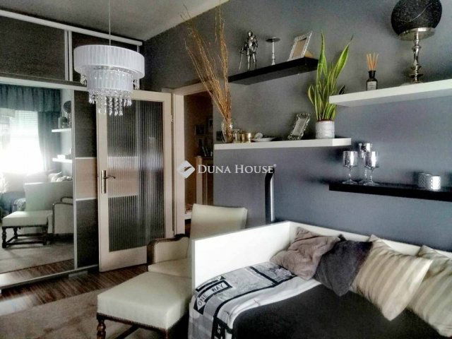 Eladó ikerház, Vasváron 70 M Ft, 4+1 szobás