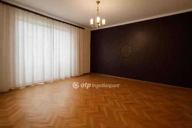 Eladó téglalakás, Solymáron 129.9 M Ft, 3 szobás