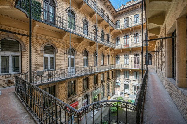 Eladó téglalakás, Budapesten, VI. kerületben, Teréz körúton