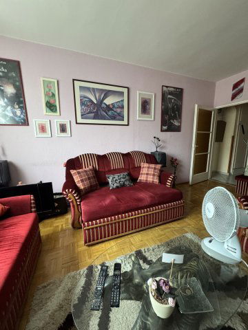 Eladó téglalakás, Szegeden 65 M Ft, 2 szobás
