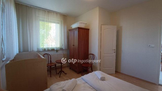 Eladó családi ház, Balatonbogláron 69 M Ft, 2 szobás