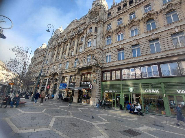 Eladó téglalakás, Budapesten, V. kerületben 95 M Ft, 1 szobás