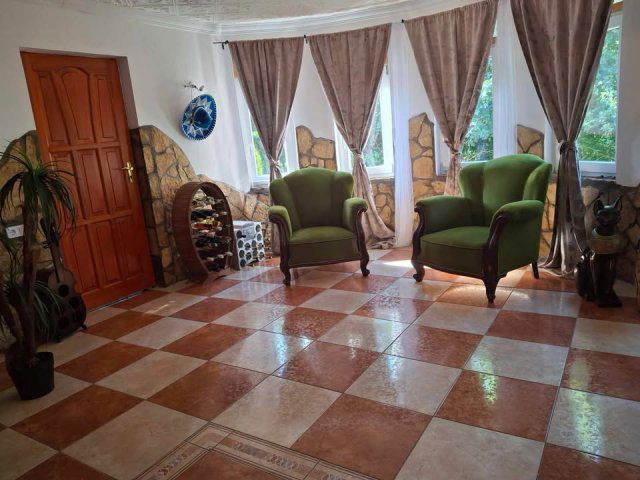 Eladó családi ház, Cserépfaluban 55 M Ft, 3+2 szobás