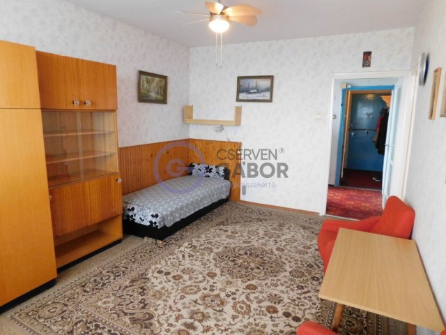 Eladó téglalakás, Debrecenben 42.5 M Ft, 2 szobás