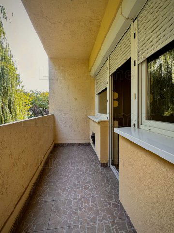 Eladó téglalakás, Siófokon 56.9 M Ft, 2 szobás