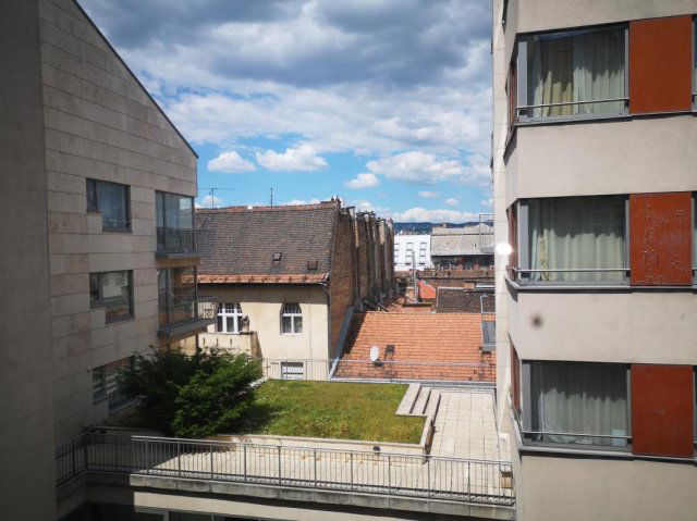 Eladó téglalakás, Budapesten, VI. kerületben 127.5 M Ft