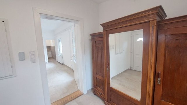 Kiadó családi ház, albérlet, Érden 350 E Ft / hó, 3 szobás