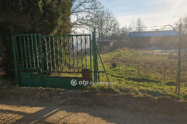 Eladó telek, Mogyoródon 35 M Ft / költözzbe.hu